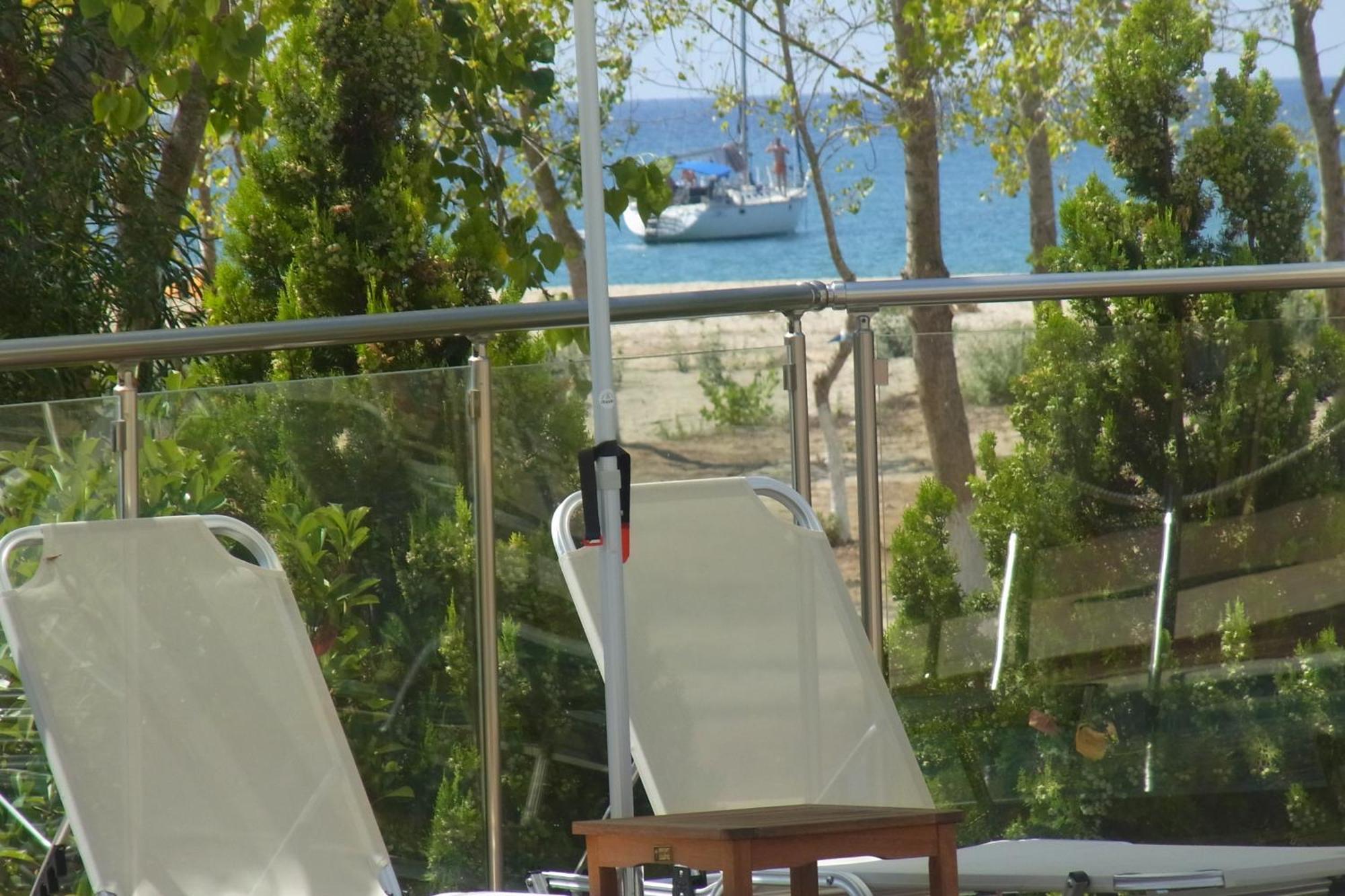 Ammos Bay Hotel Ammoudia Ngoại thất bức ảnh